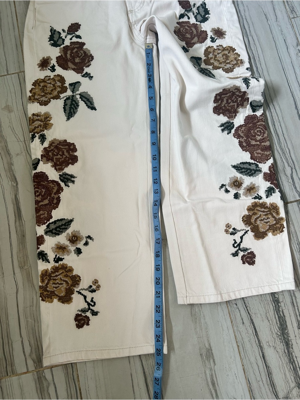 NWT We The Free Willow Cross Stitch
Embroidered Jeans in Parchment - Picture 15 of 16